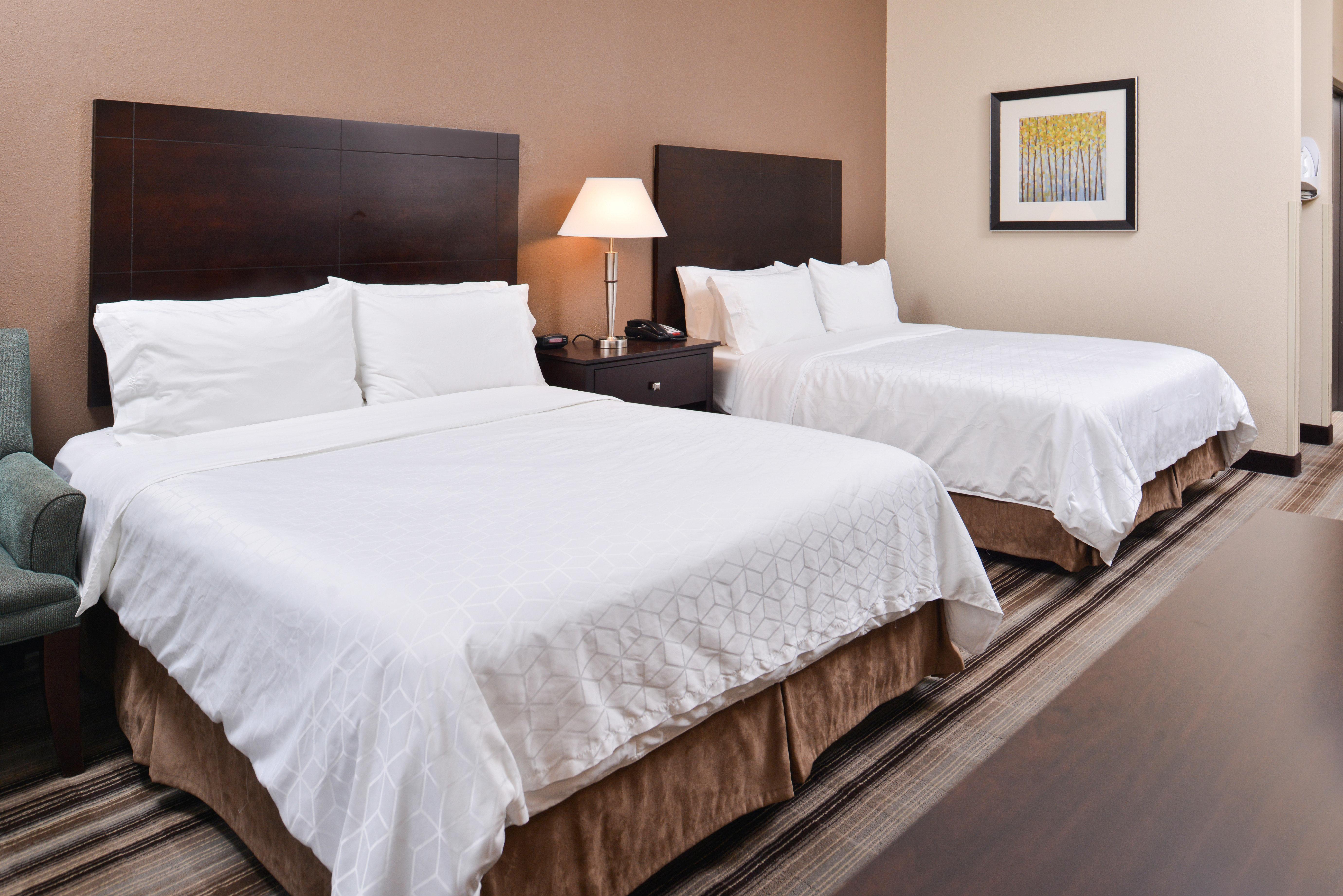 Holiday Inn Express & Suites Emporia Northwest By Ihg Экстерьер фото