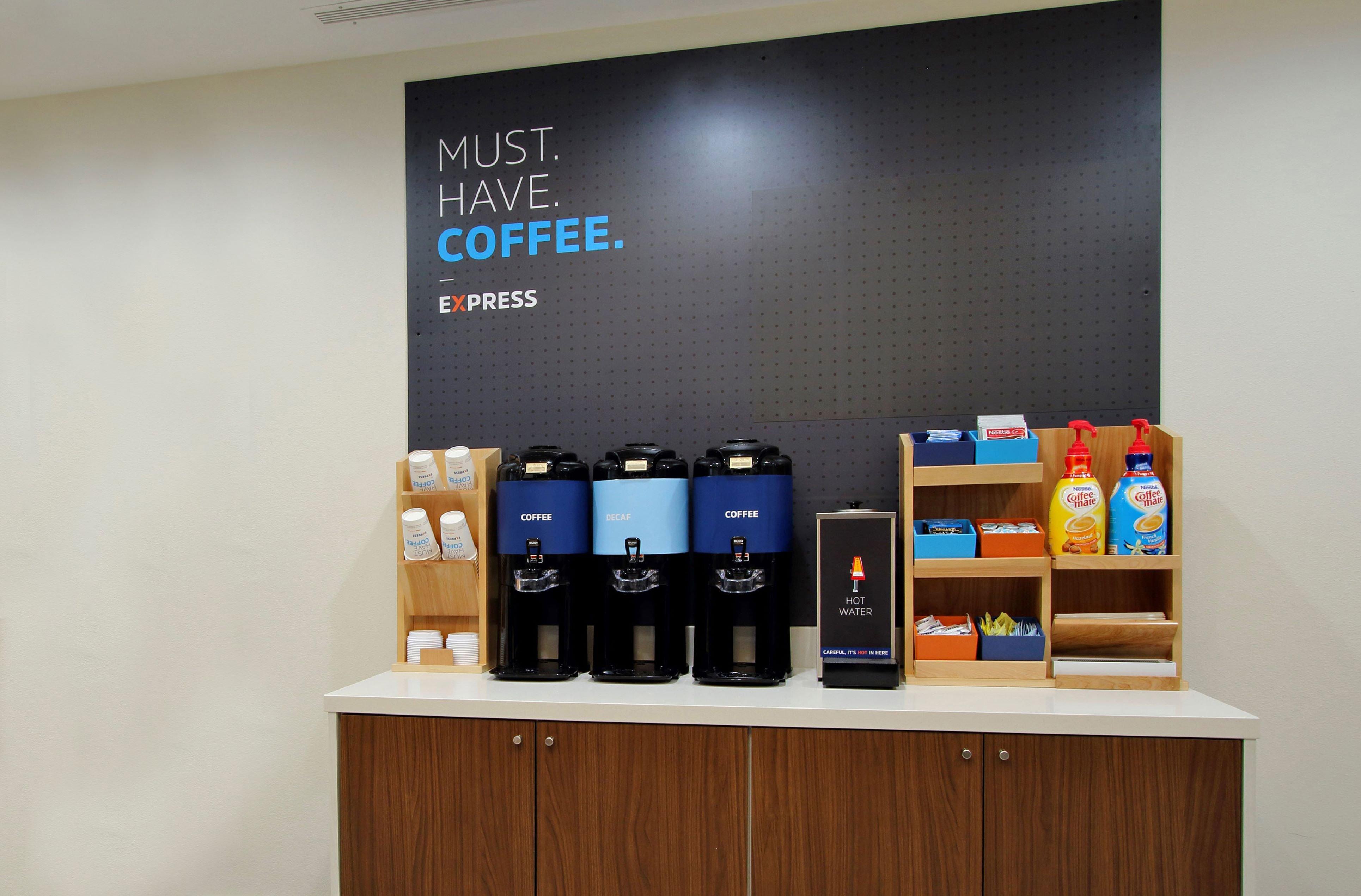 Holiday Inn Express & Suites Emporia Northwest By Ihg Экстерьер фото