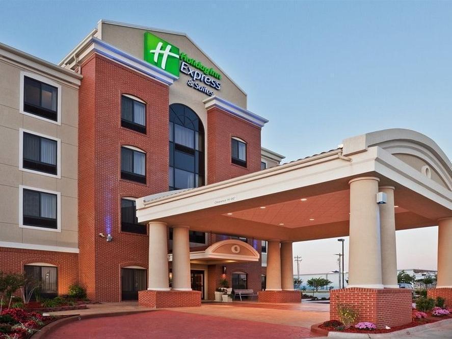Holiday Inn Express & Suites Emporia Northwest By Ihg Экстерьер фото